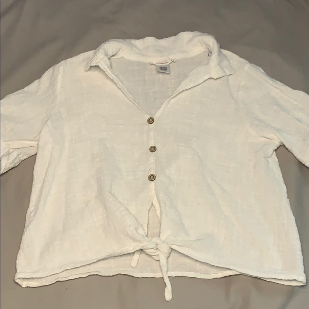 Urban Romantics White Knotted Crop Top